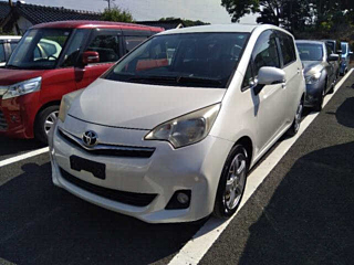 TOYOTA RACTIS 2013