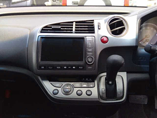 HONDA STREAM 2008