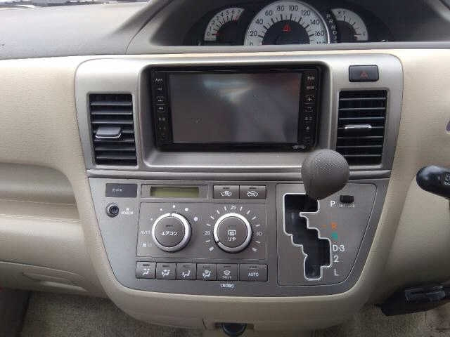 TOYOTA RAUM 2008