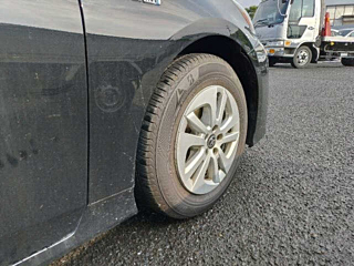 TOYOTA PRIUS 2017