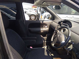 TOYOTA SIENTA 2012