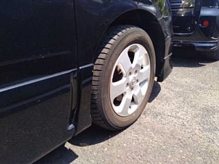 NISSAN SERENA 2010