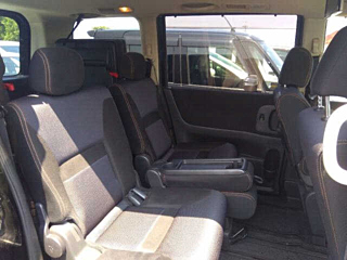 NISSAN SERENA 2010