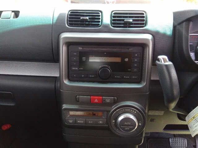 TOYOTA PIXIS SPACE 2013