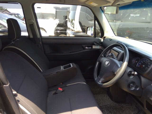 TOYOTA PIXIS SPACE 2012