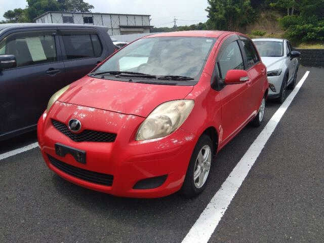 TOYOTA VITZ 2010