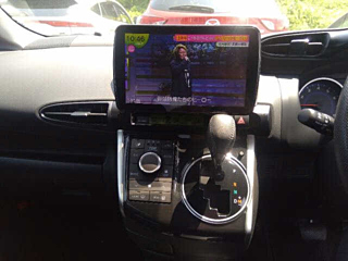 TOYOTA WISH 2013