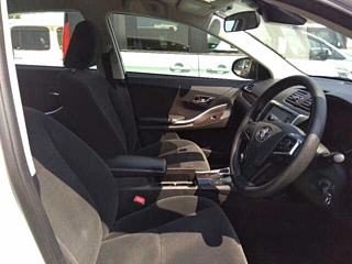 TOYOTA PREMIO 2020