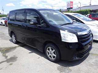 TOYOTA NOAH 2008