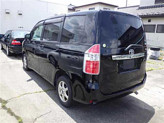 TOYOTA NOAH 2008