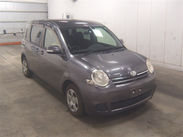 TOYOTA SIENTA 2012