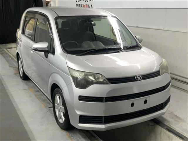 TOYOTA SPADE 2013