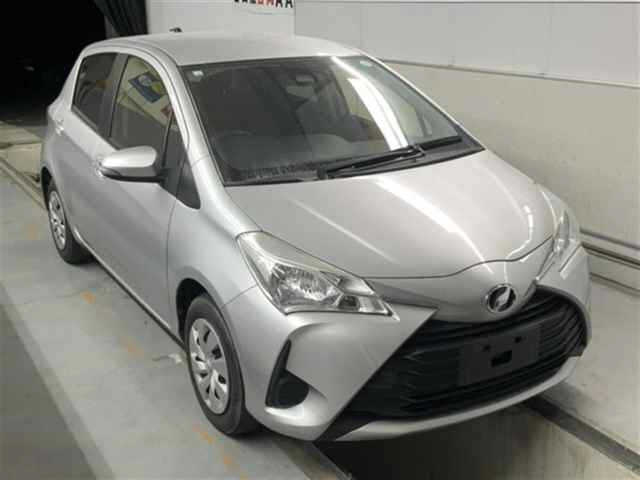 TOYOTA VITZ 2019