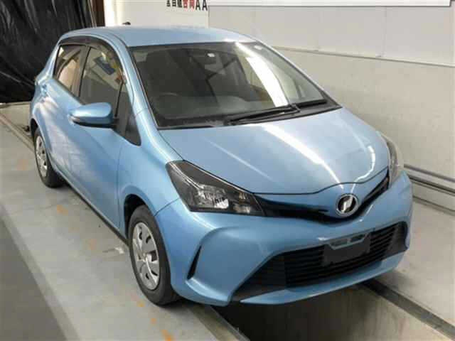 TOYOTA VITZ 2016