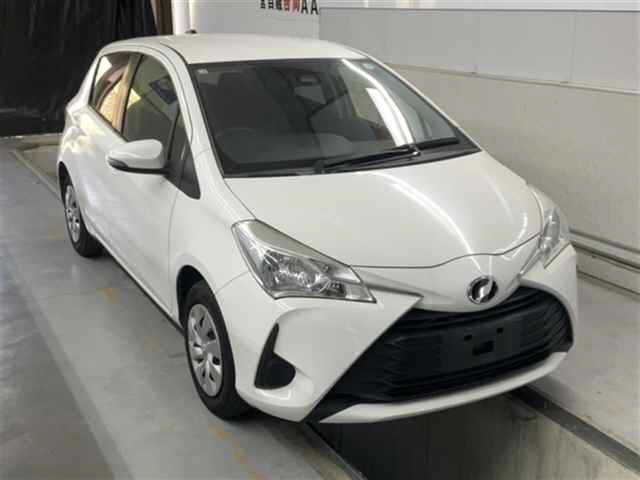 TOYOTA VITZ 2018