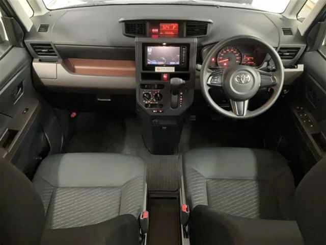 TOYOTA ROOMY 2018