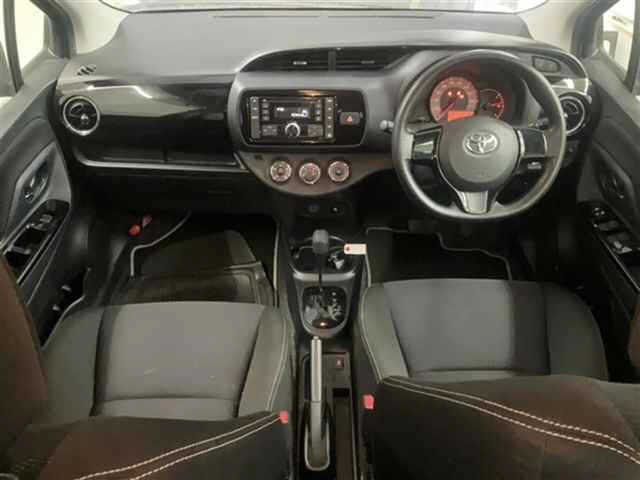 TOYOTA VITZ 2018