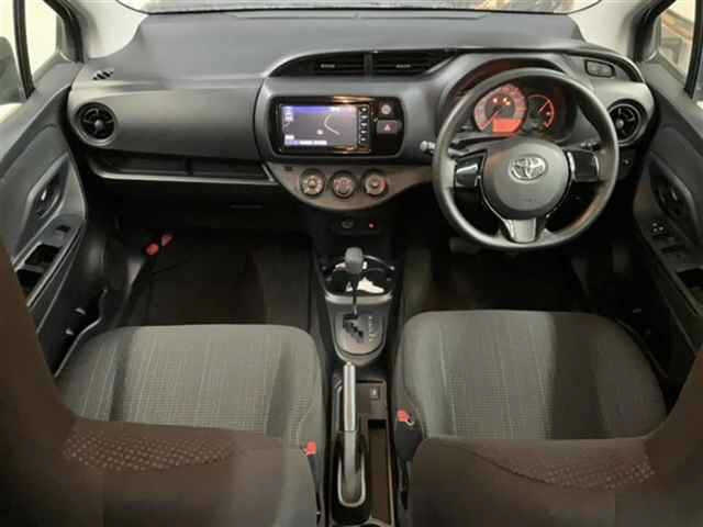 TOYOTA VITZ 2019
