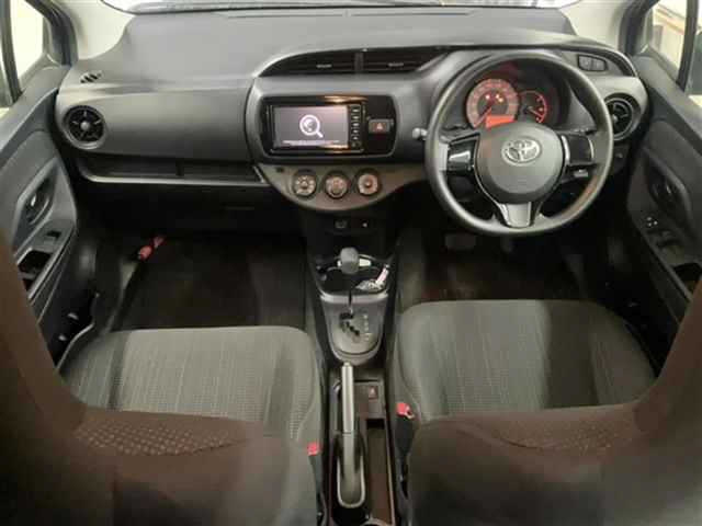 TOYOTA VITZ 2018
