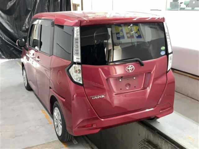 TOYOTA TANK 2018