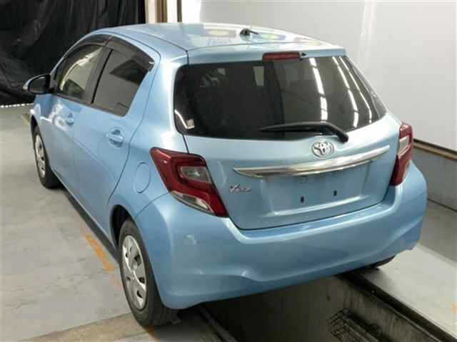 TOYOTA VITZ 2016