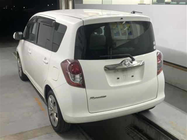 TOYOTA RACTIS 2010