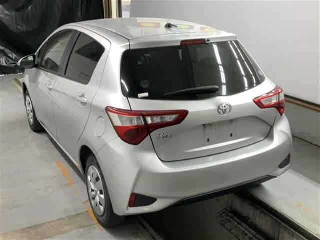 TOYOTA VITZ 2018