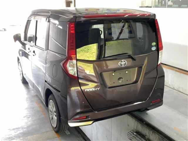 TOYOTA ROOMY 2017