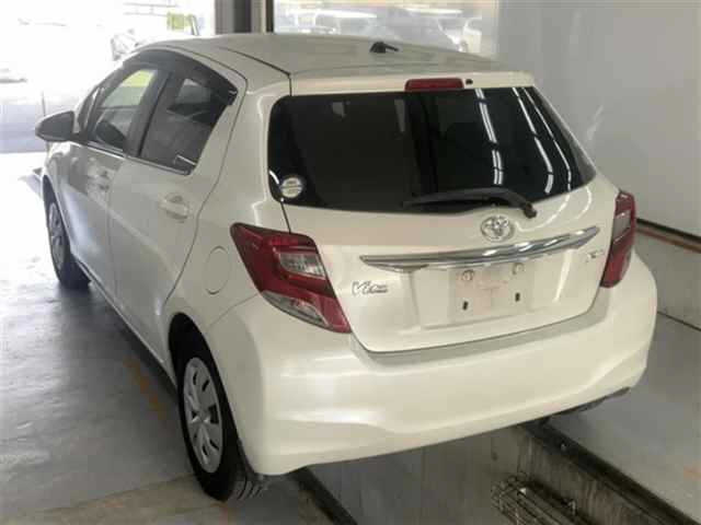 TOYOTA VITZ 2014