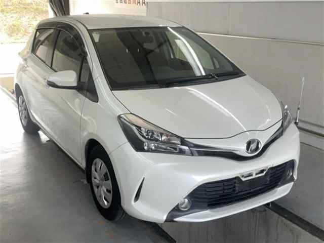 TOYOTA VITZ 2014