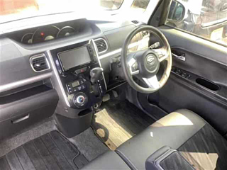 DAIHATSU TANTO 2018