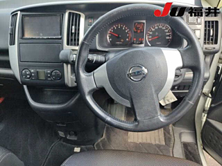 NISSAN SERENA 2009
