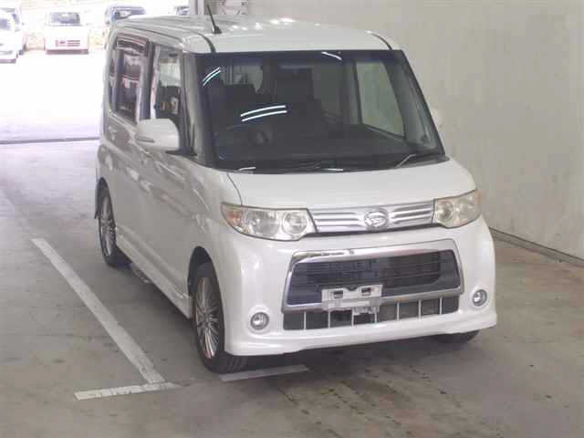 DAIHATSU TANTO 2012