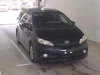 TOYOTA WISH 2011