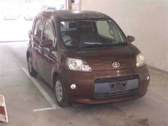 TOYOTA PORTE 2012