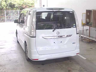 NISSAN SERENA 2015