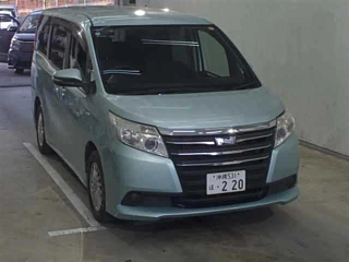 TOYOTA NOAH 2014