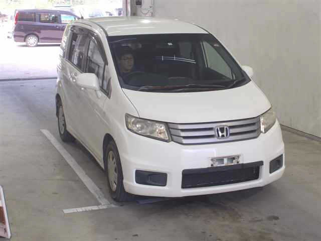 HONDA FREED 2010