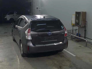 TOYOTA PRIUS ALPHA 2015