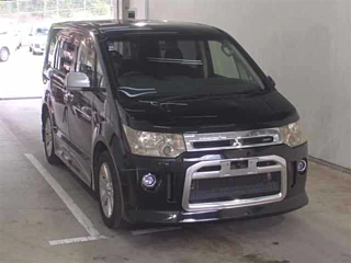 MITSUBISHI DELICA D5 2013