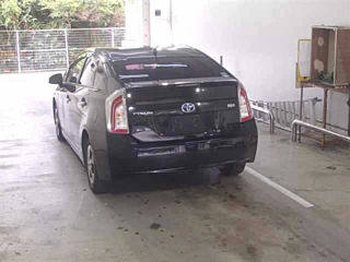 TOYOTA PRIUS 2016