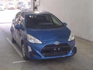 TOYOTA AQUA 2015
