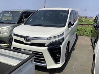 TOYOTA VOXY 2018