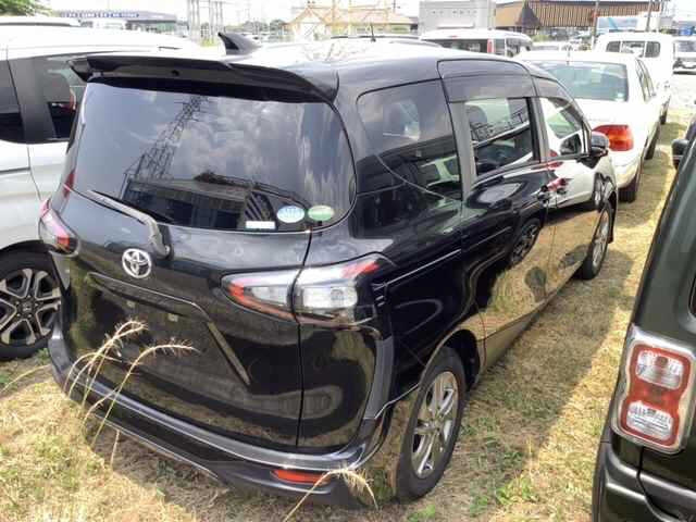 TOYOTA SIENTA 2016
