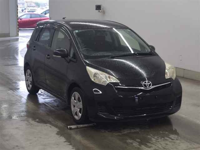 TOYOTA RACTIS 2013