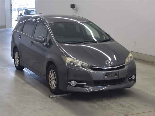 TOYOTA WISH 2014