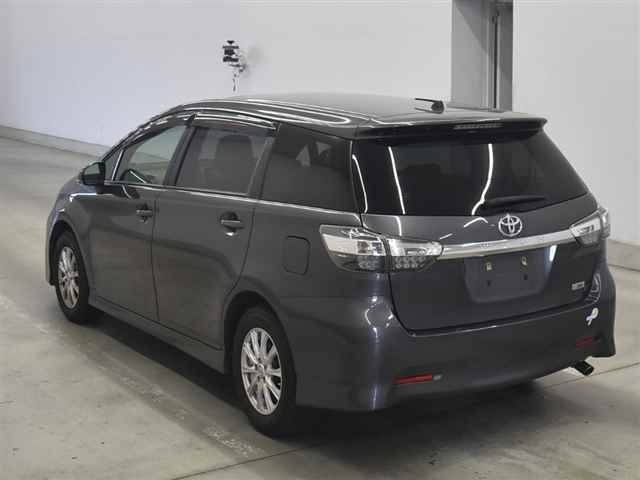 TOYOTA WISH 2014