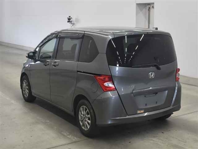 HONDA FREED 2011