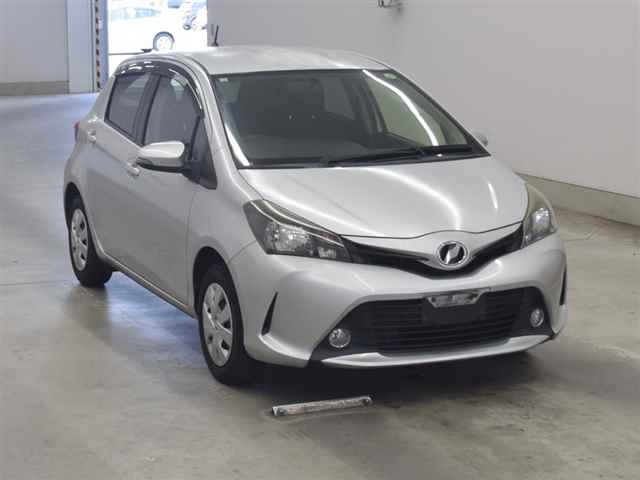 TOYOTA VITZ 2014