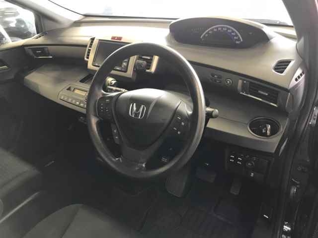 HONDA FREED 2012
